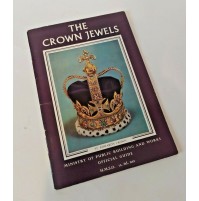 ♥ THE CROWN JEWELS by Martin Holmes in the wakefield Tower of London 1962 N11